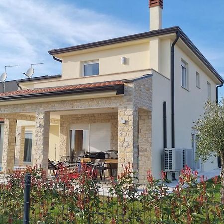 Villa Robert Kaštelir Buitenkant foto