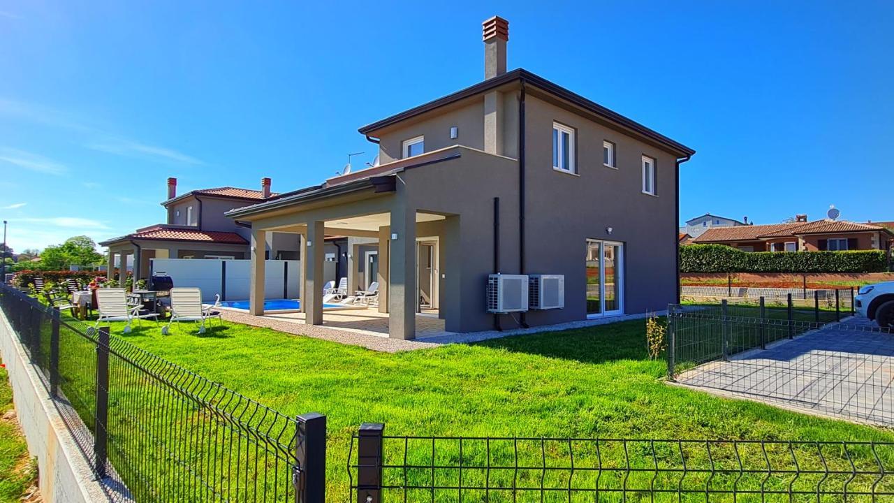 Villa Robert Kaštelir Buitenkant foto