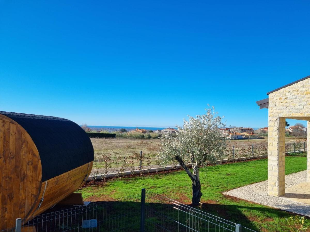 Villa Robert Kaštelir Buitenkant foto